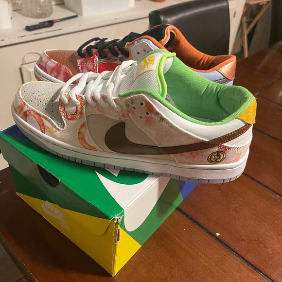 Ua street hawkers DS. Plus free jordans and airmax - Picture 3 of 9